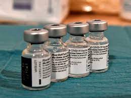 Pfizer pide a EE.UU. autorizar una cuarta dosis de su vacuna para mayores de 65 años