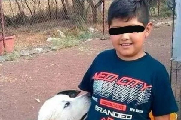 Ladrones asesinan a niño de 13 años en su casa en Xochitlán, Puebla