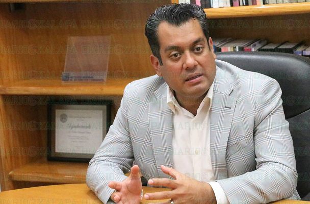 Gutiérrez Luna vuelve a denunciar al INE; ahora, por prohibición de propaganda