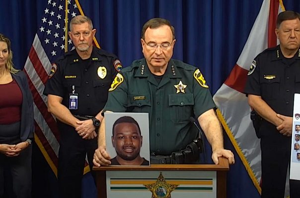 Detienen a 4 empleados de Disney por trata de personas en operativo masivo