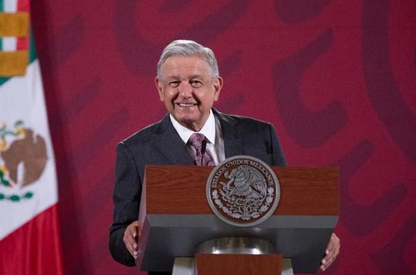 AMLO asegura que su labor en las mañaneras es "pedagógica"