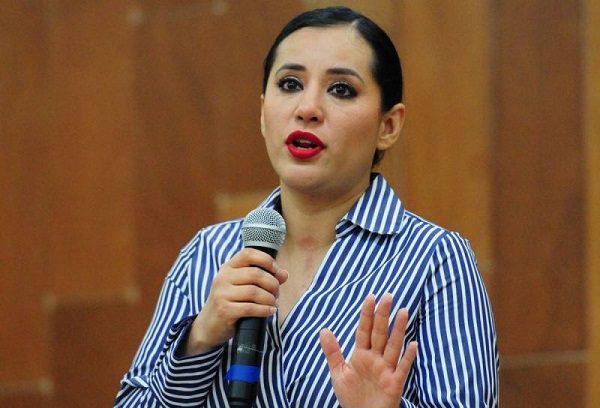 Lanzan alerta migratoria contra Sandra Cuevas, alcaldesa suspendida de la Cuauhtémoc
