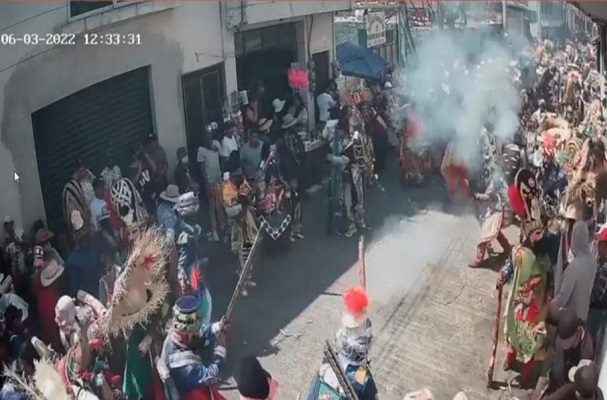Un muerto y al menos cuatro heridos tras riña en carnaval en Huejotzingo #VIDEOS