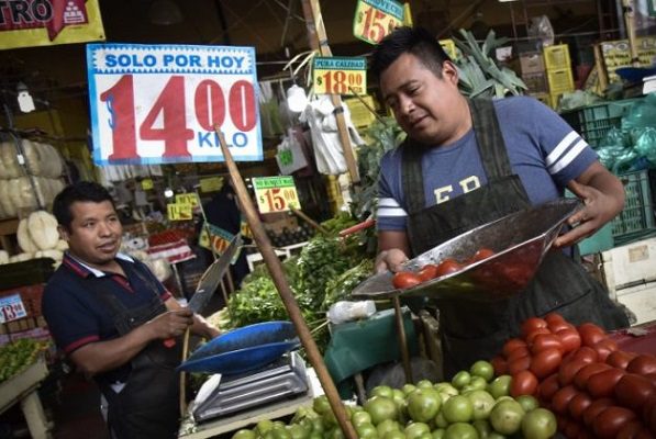 Inegi reporta aumento de la confianza del consumidor en febrero