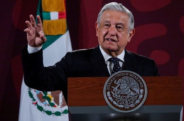 AMLO respalda a Francisco Cervantes como el nuevo titular del CCE