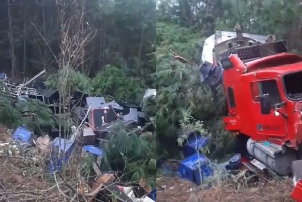 Dos lesionados tras volcadura de tráiler de sonidero en Puebla