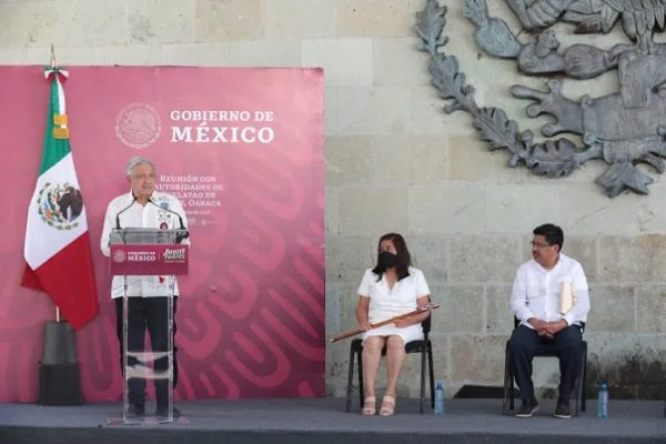 “Conservadores nos van a seguir haciendo lo que el viento a Juárez”, asegura AMLO