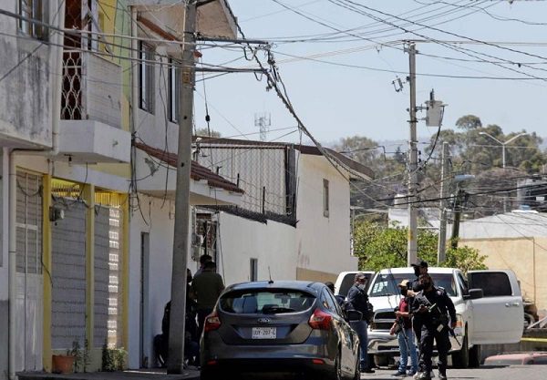 Explota camioneta cargada con pirotecnia en festival de Puebla; hay 8 heridos #VIDEO