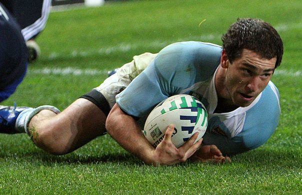 Detienen a una mujer por asesinato de exjugador argentino de rugby