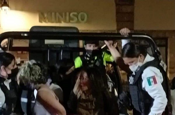 Entre detenciones y violencia se vivió en Morelia, la marcha feminista por el 8M #VIDEOS