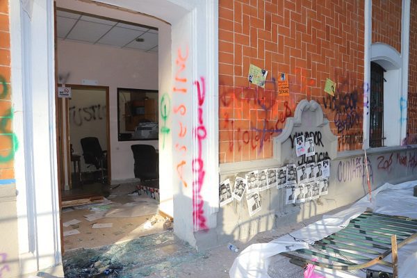 Gobierno de Tlaxcala alerta daños irreparables en palacio de gobierno tras marcha 8M #VIDEOS