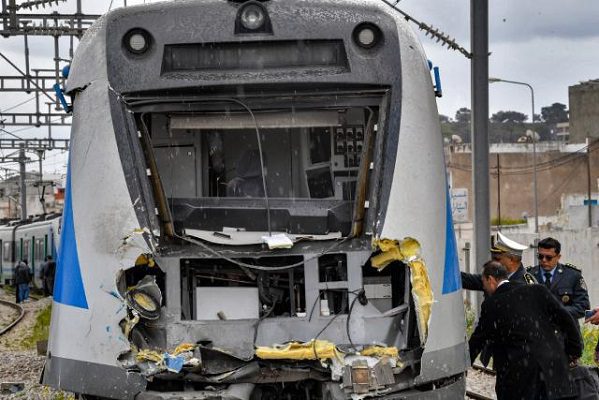 Al menos 95 heridos tras choque de trenes en Túnez