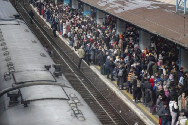 Ucrania abre seis corredores humanitarios tras acordar alto al fuego con parte rusa