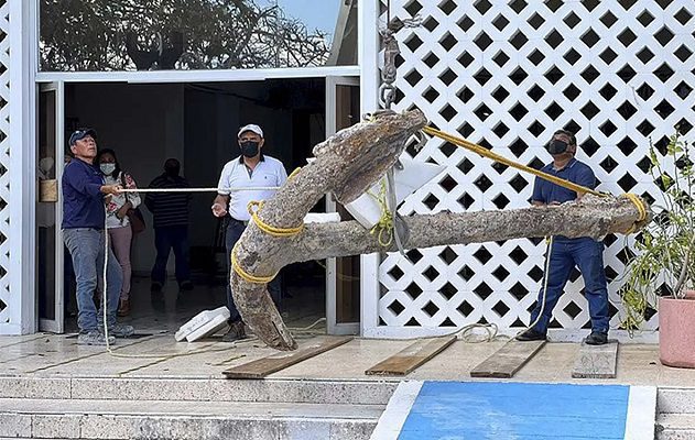 Expertos del INAH hallan ancla antigua en el puerto de Progreso, en Yucatán