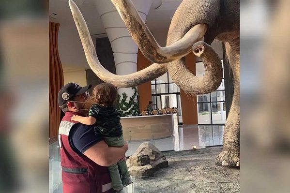 José Ramón López Beltrán y Salvador Cienfuegos también visitaron el AIFA