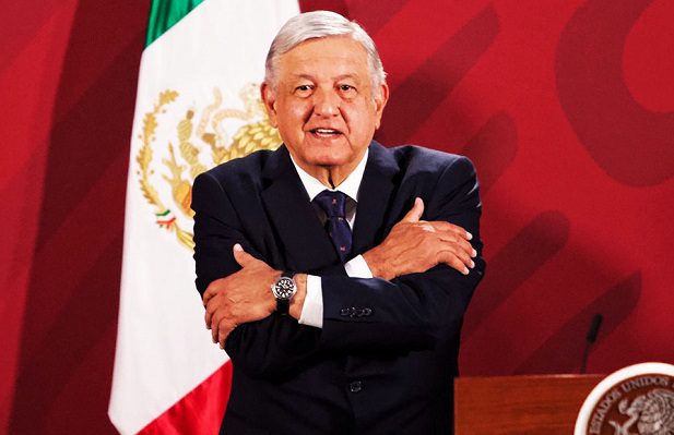 AMLO defiende estrategia 'abrazos, no balazos' ante críticas de exfiscal de EU