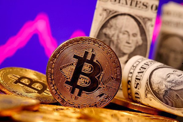 Cárteles mexicanos lavan 25 mil mdd al año a través de bitcoins, alerta reporte de la ONU