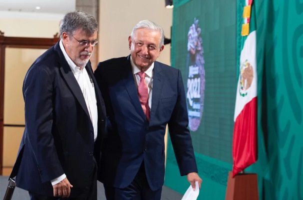 "No me voy a meter", insiste AMLO sobre conflicto Scherer-Gertz-Sánchez Cordero