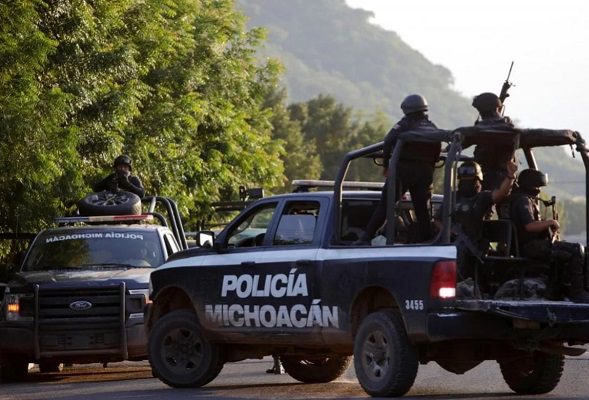 Localizan explosivo en presidencia municipal de Nuevo Parangarícutiro, Michoacán