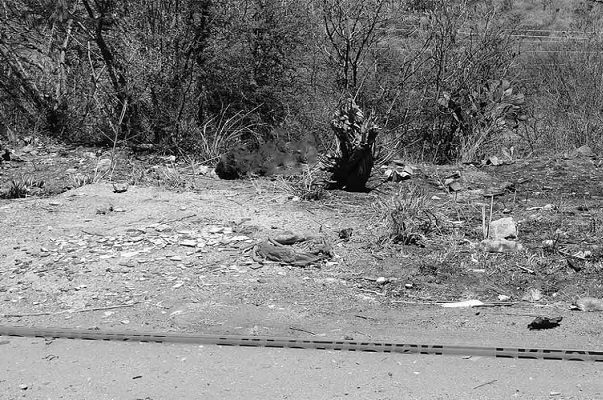 Linchan y queman vivos a dos hombres que intentaron raptar a joven, en Oaxaca