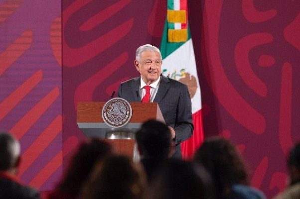 AMLO adelanta que tasa de interés interbancaria crecerá 50 puntos