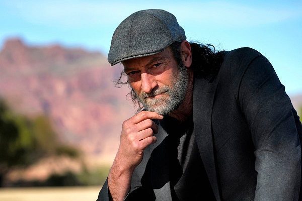 Troy Kotsur, actor sordo de 'CODA', gana el Oscar a Mejor actor de reparto