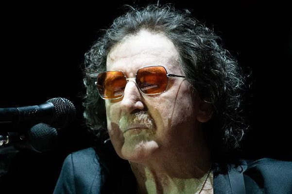 Dan de alta al músico argentino Charly García fue tras pasar más de un mes hospitalizado