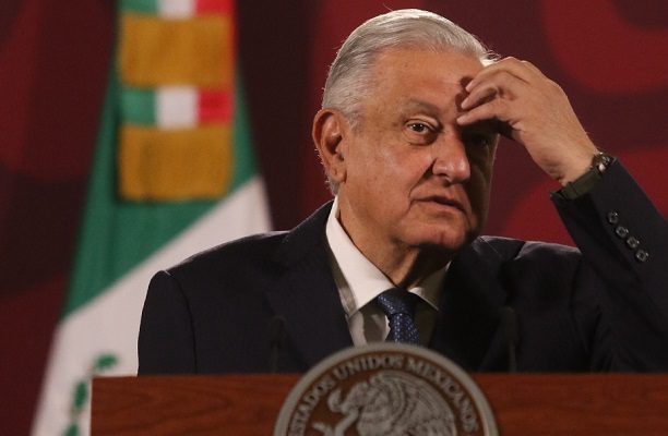 AMLO recomienda al Congreso apurar discusión de la Reforma eléctrica