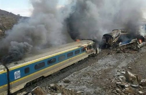 Hombres armados atacan tren de más de 900 pasajeros, en Nigeria