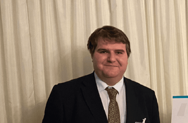 Legislador conservador británico se declara abiertamente transgénero