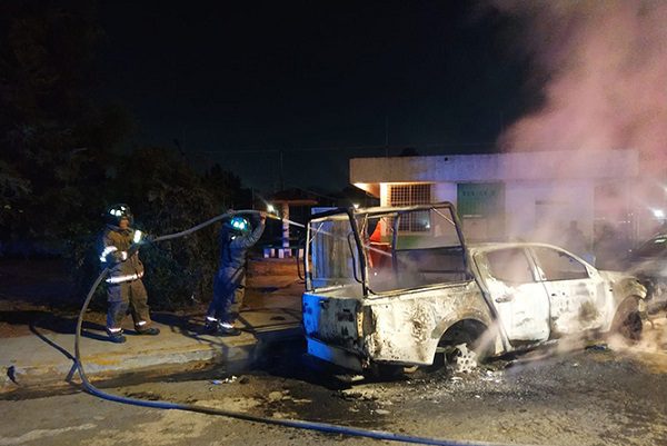 Incendian patrullas en Ecatepec; no hubo lesionados