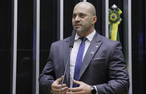 Arrestan a congresista en Brasil cercano a Jair Bolsonaro