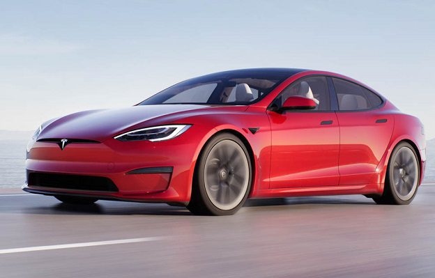 Profeco alerta por fallas en al menos mil unidades de autos Tesla