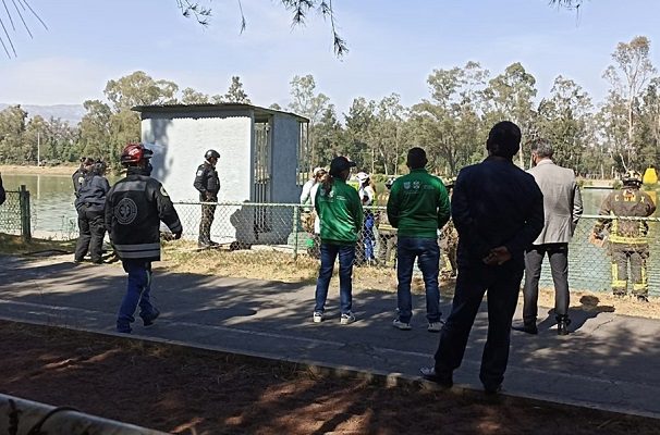 Localizan cuerpo flotando en pista de canotaje de Xochimilco