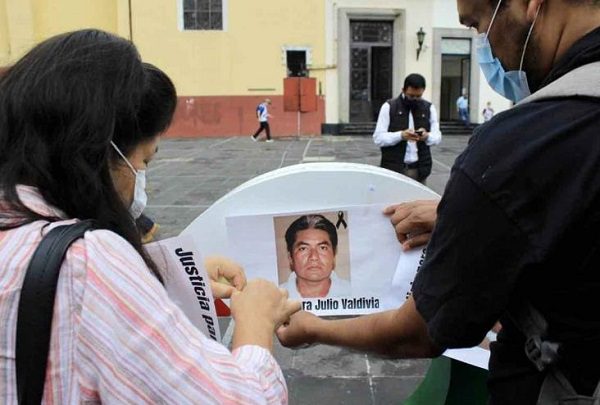 Detienen a hijo de exdiputado por el asesinato del periodista Julio Valdivia
