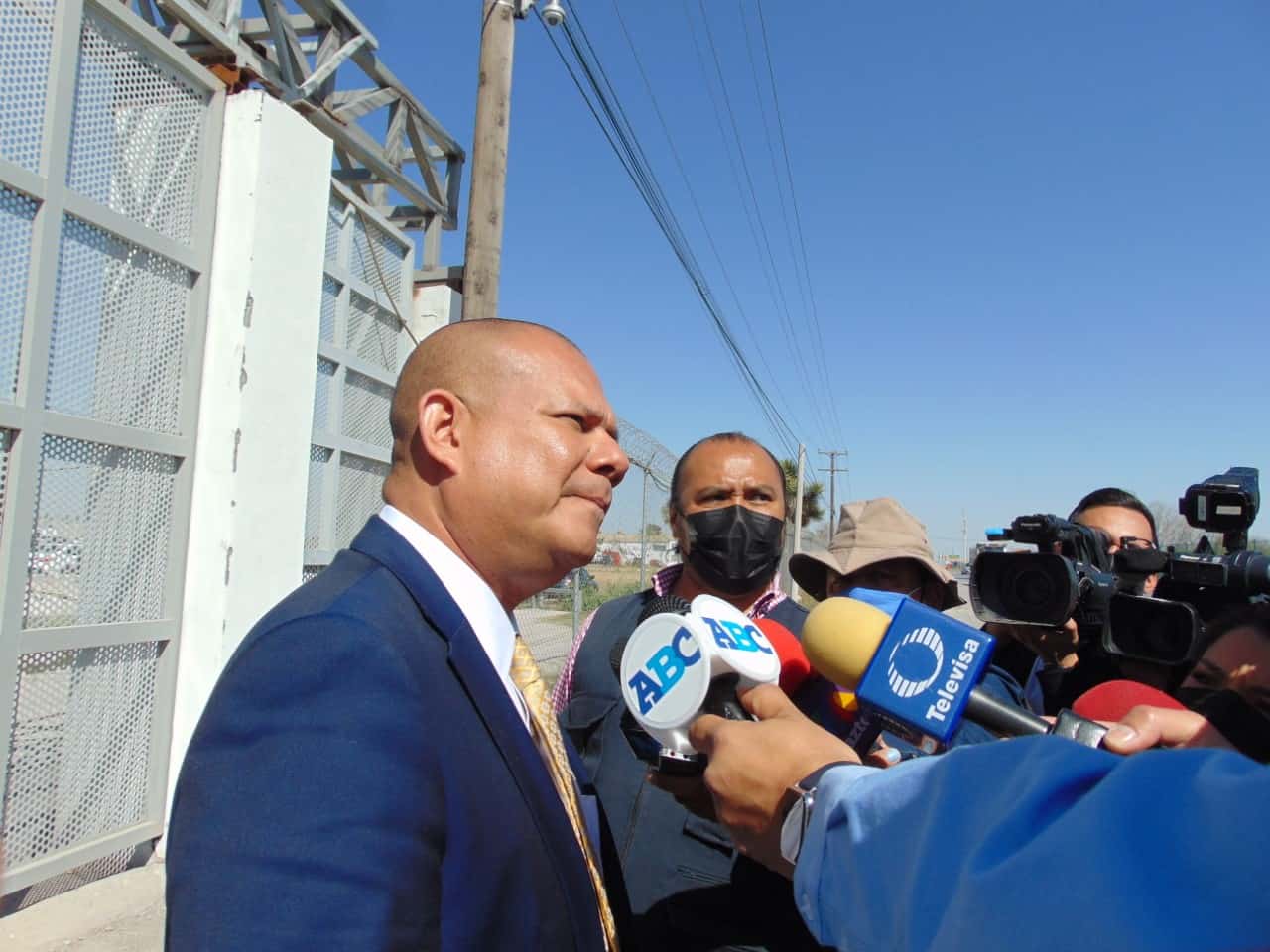 Abogado de El Bronco