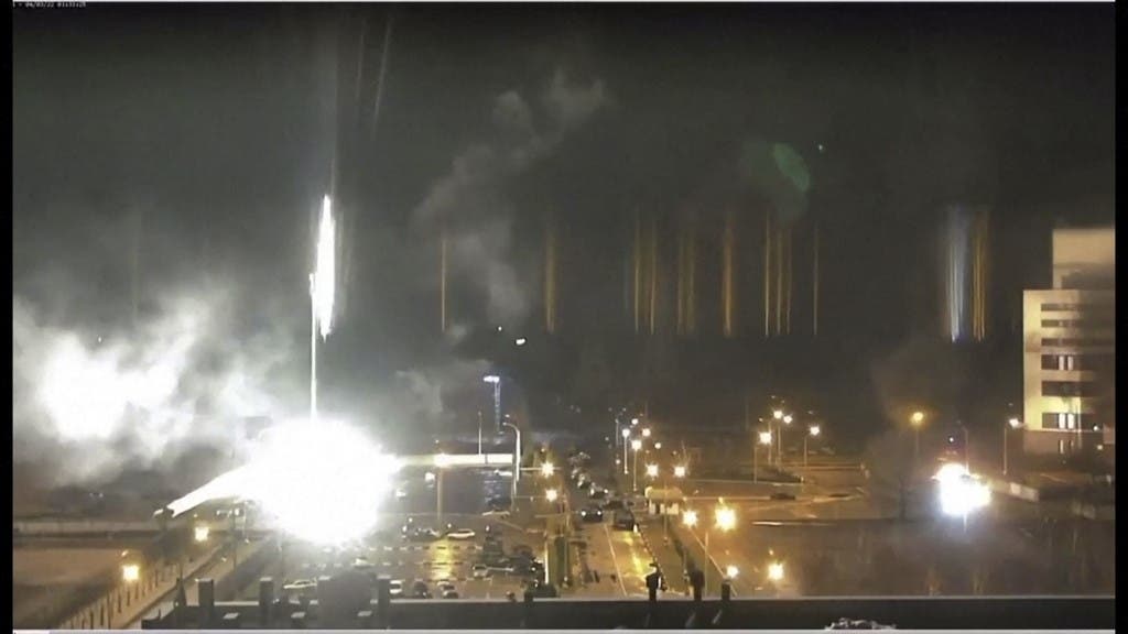 Ataque a la central nuclear en Ucrania es un crimen de guerra