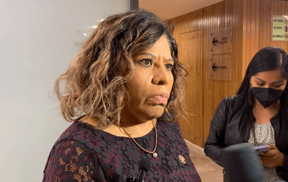 Presidenta del COM, a favor de eliminar las barras del futbol mexicano