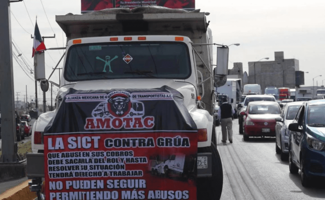 Transportistas amagan con protesta en la México-Toluca
