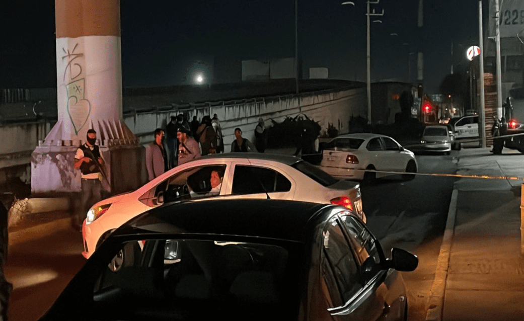 Deja un policía herido persecución de un automóvil en Toluca