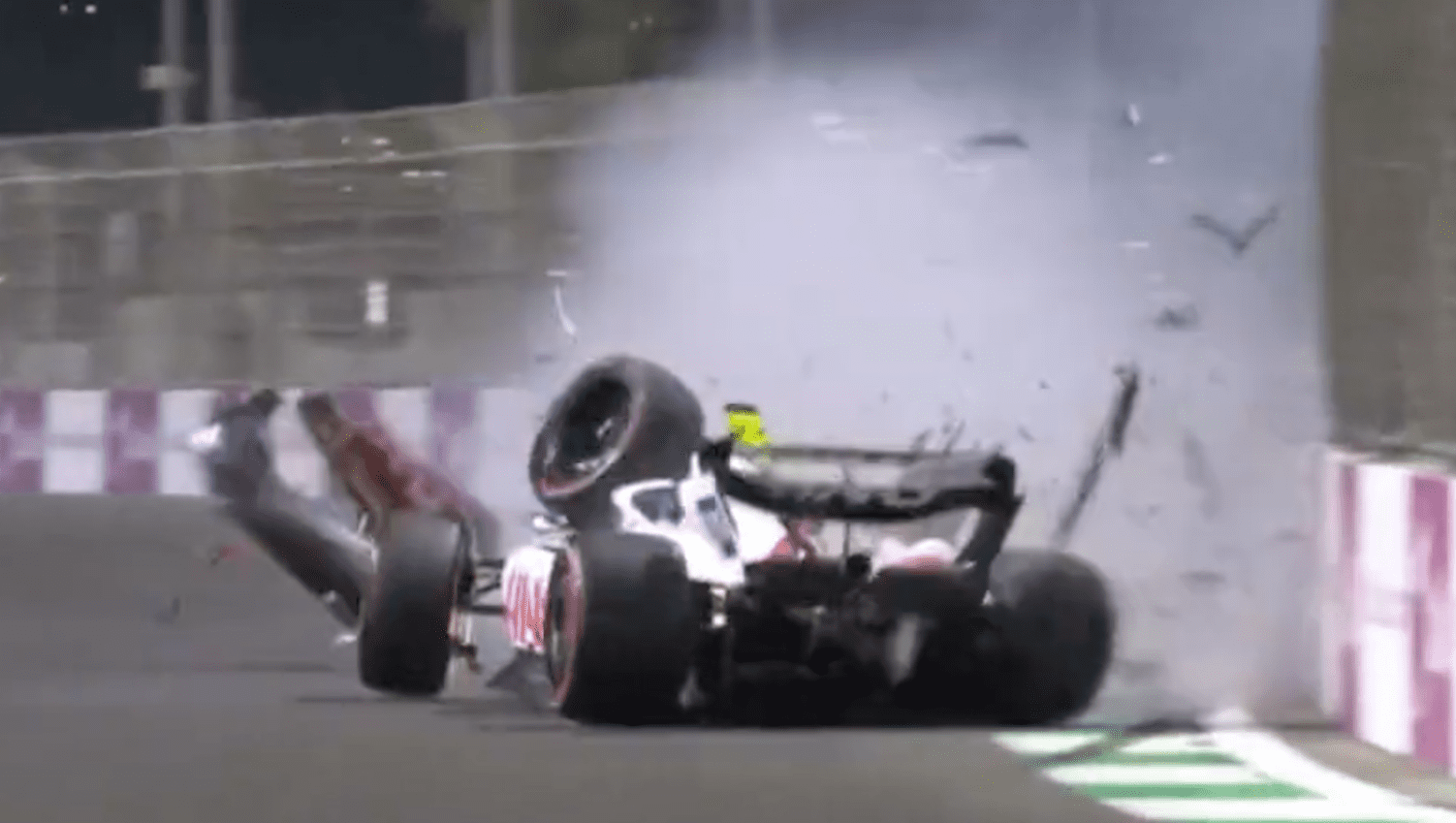 #Video Mick Schumacher sufre aparatoso choque en el GP de Arabia Saudita