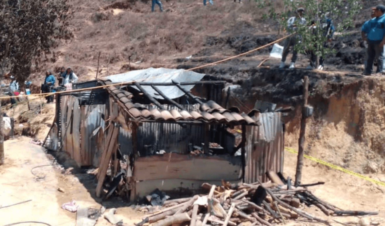 Seis niños mueren calcinados al incendiarse su casa en Oaxaca