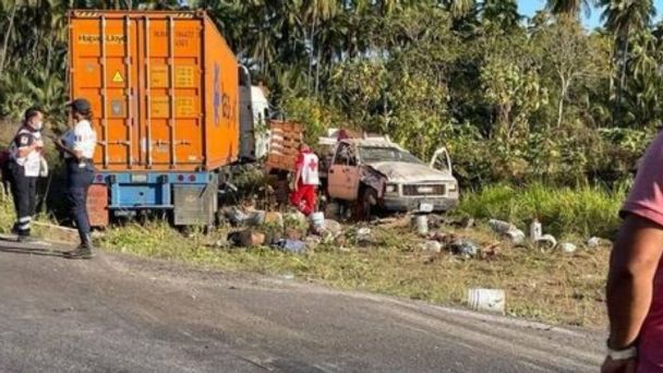 Choque en la autopista libre Armería-Manzanillo
