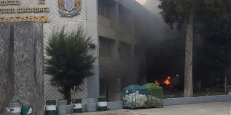 Incendio en laboratorio de FES Zaragoza