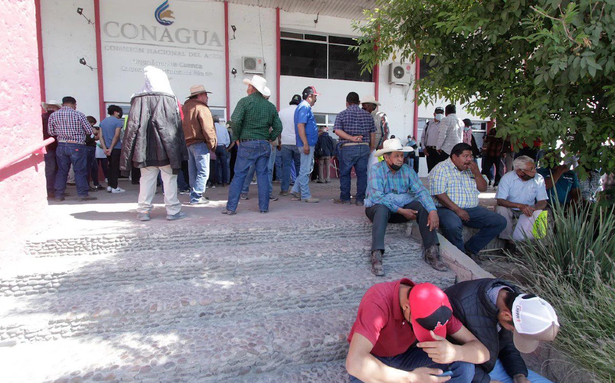 Manifestación de campesinos en la Conagua