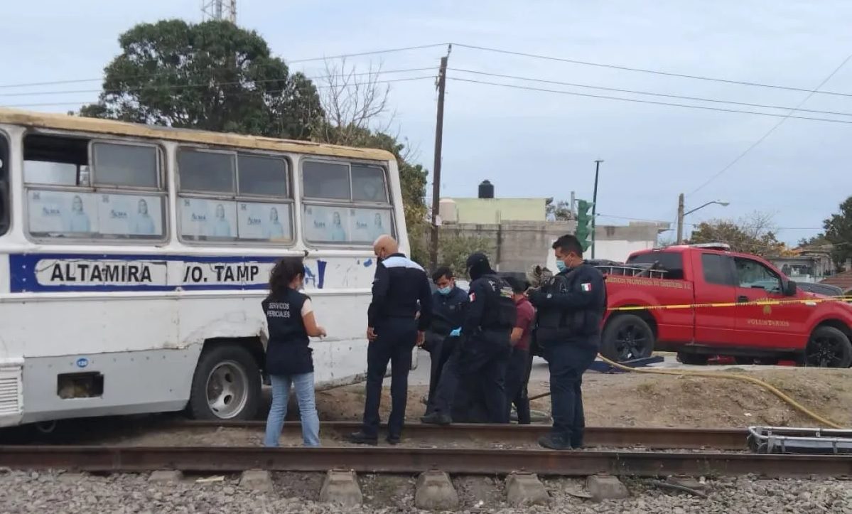 Microbús mata a menor de 13 años en Tampico, Tamaulipas