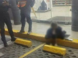 Abandonan a niña de 3 años en gasolinera de Tultepec