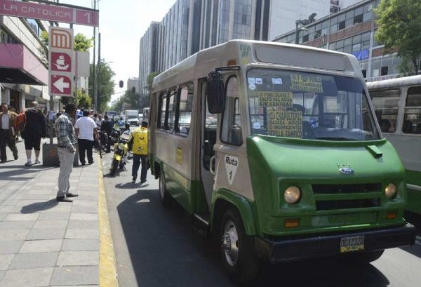 Transportistas de CDMX amagan con marcha si no sube pasaje