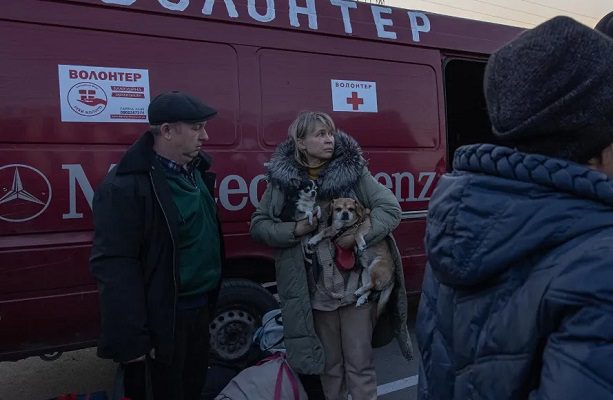 Rusia acusa a Ucrania de bombardear depósito de petróleo mientras continúan negociaciones