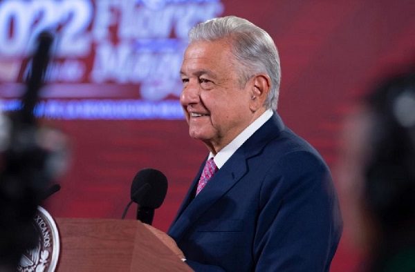 AMLO llama a diputados del PRI a revelarse y votar en libertad por la Reforma eléctrica